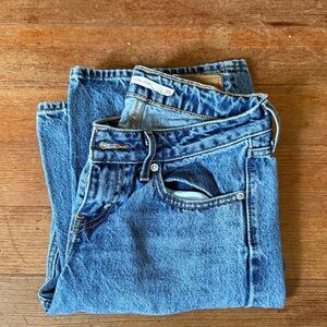 Levi's Women's Low Pro Straight Leg Denim Distressed Jeans sz 25 dark wash